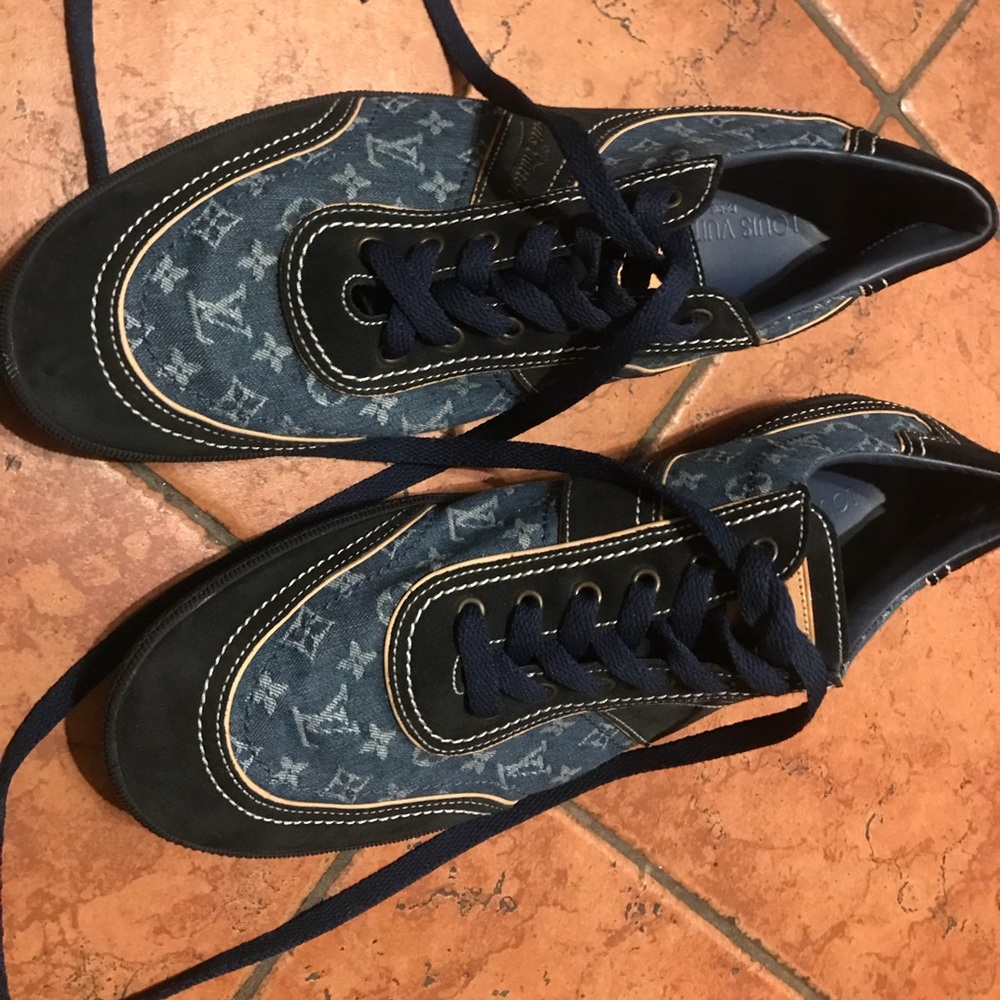 Louis Vuitton men’s blue denim shoes size 9.5